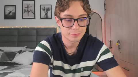 Archie online show from 05/07/26, 06:13