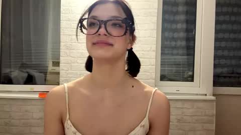 Snapshot of ardisparty chatting on 02/20/26, 03:58 Caroline online show from 02/20/26, 03:58