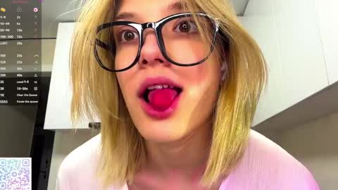 Caroline online show from 05/31/26, 06:09