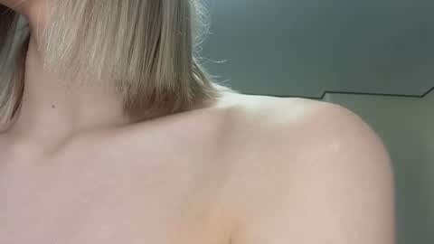 Caroline online show from 07/11/26, 04:10