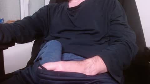 Snapshot of arekusan6 chatting on 12/03/24, 03:33 Arek online show from 12/03/24, 03:33