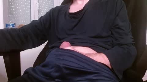 Snapshot of arekusan6 chatting on 12/06/24, 09:21 Arek online show from 12/06/24, 09:21