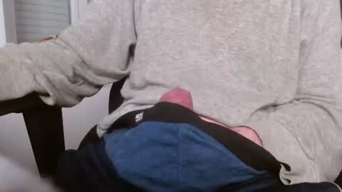 Snapshot of arekusan6 chatting on 12/30/24, 06:05 Arek online show from 12/30/24, 06:05