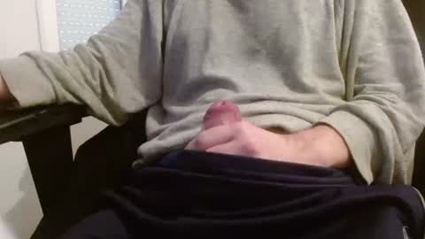 Snapshot of arekusan6 chatting on 01/21/25, 09:03 Arek online show from 01/21/25, 09:03