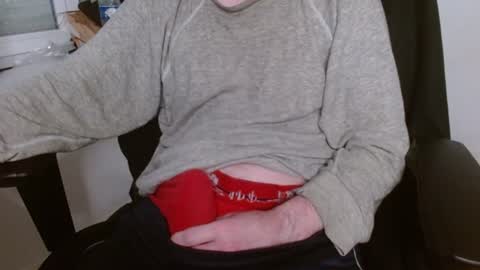 Snapshot of arekusan6 chatting on 03/11/25, 07:04 Arek online show from 03/11/25, 07:04