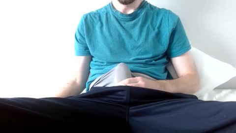 Snapshot of arekusan6 chatting on 10/14/25, 01:01 Arek online show from 10/14/25, 01:01