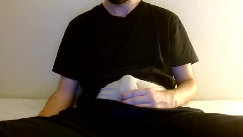 Snapshot of arekusan6 chatting on 11/05/25, 08:42 Arek online show from 11/05/25, 08:42