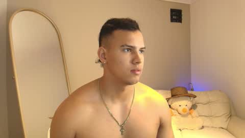 Snapshot of areslevi chatting on 01/18/26, 06:34 ares levi online show from 01/18/26, 06:34