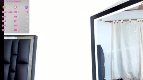 Snapshot of arexblakk chatting on 11/28/25, 10:01 AREXXBLAKK online show from 11/28/25, 10:01