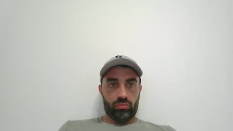 Snapshot of arg31 chatting on 12/22/25, 06:05 arg31 online show from 12/22/25, 06:05