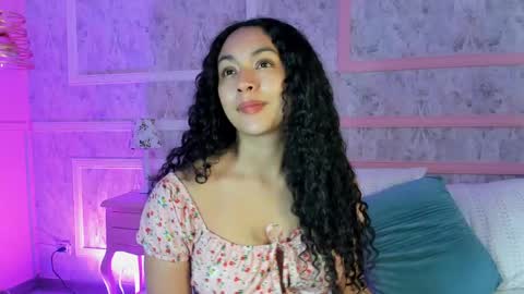 Snapshot of arhii_khay chatting on 04/22/26, 11:45 Ari online show from 04/22/26, 11:45