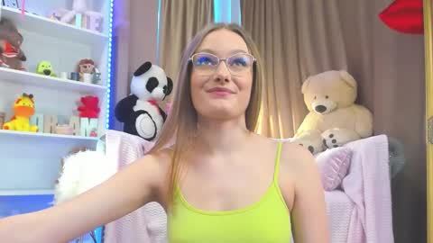 Ariel online show from 03/05/26, 03:08