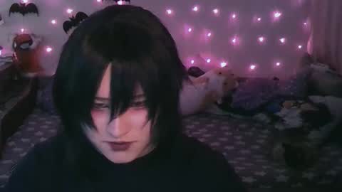 Snapshot of ari_corn chatting on 01/15/25, 04:43 Ahri online show from 01/15/25, 04:43