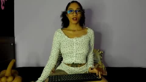 Jessie online show from 04/11/26, 04:00