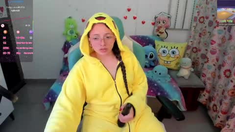 Linda online show from 03/12/25, 01:47