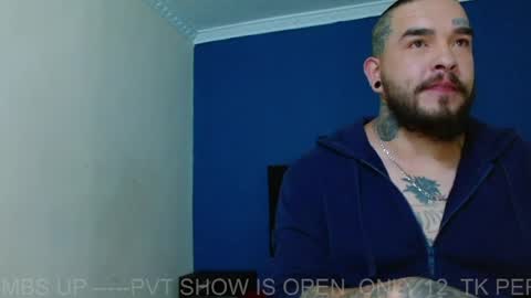 Snapshot of aria_and_nick chatting on 05/08/26, 12:38 ARIA AND. NICK online show from 05/08/26, 12:38