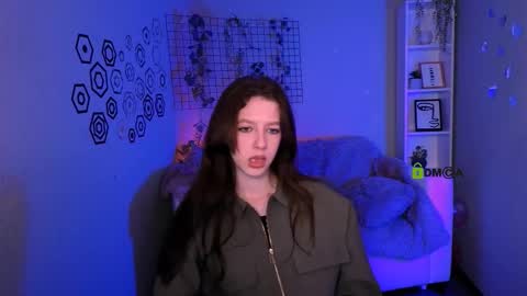 Snapshot of aria_glow chatting on 03/13/26, 12:01 Aria online show from 03/13/26, 12:01