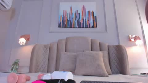 Snapshot of aria_greco chatting on 12/14/24, 02:56 Aria  online show from 12/14/24, 02:56