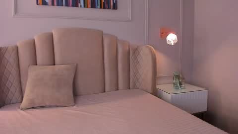 Snapshot of aria_greco chatting on 02/09/25, 03:32 Aria  online show from 02/09/25, 03:32