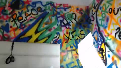 Snapshot of aria_martiin chatting on 02/20/25, 11:53 aria online show from 02/20/25, 11:53