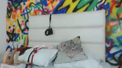 Snapshot of aria_martiin chatting on 03/06/25, 06:05 aria online show from 03/06/25, 06:05