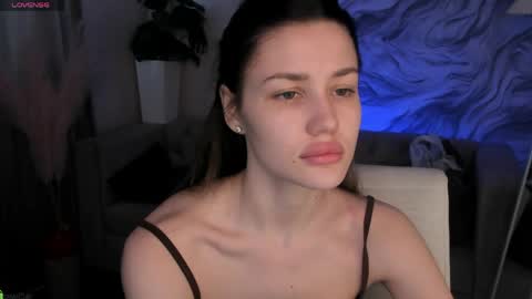 aria_mila online show from 04/03/26, 03:04