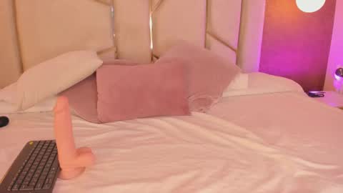 I OOT online show from 11/24/25, 04:51