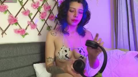 aria_silk online show from 03/27/26, 01:44