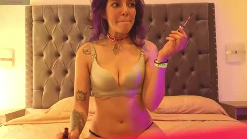 aria_silk online show from 04/04/26, 08:17