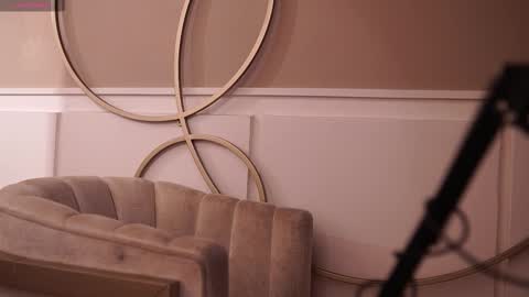 Snapshot of ariaa_isabell chatting on 11/12/25, 06:41 Ariaa online show from 11/12/25, 06:41