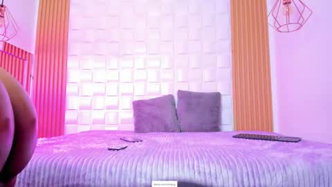 Snapshot of ariabelle1 chatting on 04/17/26, 11:13 AriaBelle1 online show from 04/17/26, 11:13