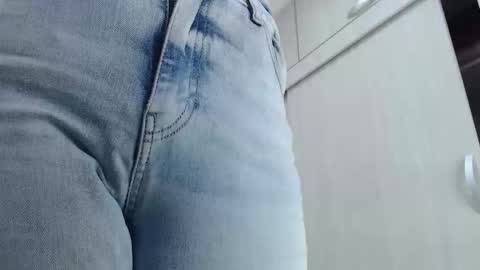 ariacoral online show from 11/15/25, 12:56