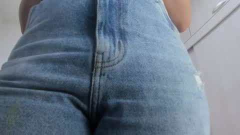 ariacoral online show from 12/18/25, 01:06