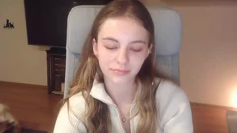 Snapshot of ariacreazy chatting on 10/26/25, 09:21 AriaCreazy online show from 10/26/25, 09:21