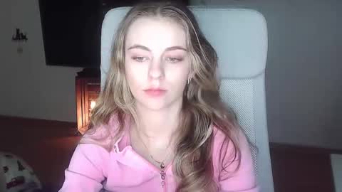 Snapshot of ariacreazy chatting on 12/13/25, 09:20 AriaCreazy online show from 12/13/25, 09:20