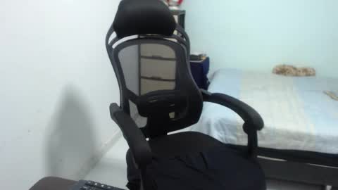 ...Ariana... online show from 09/10/25, 05:13