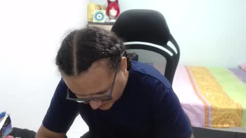 ...Ariana... online show from 10/06/25, 05:54