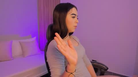 Snapshot of ariadna_boneville chatting on 02/21/26, 07:26 A R I A D N A online show from 02/21/26, 07:26