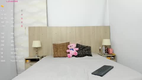 Ariadna online show from 12/02/25, 03:23