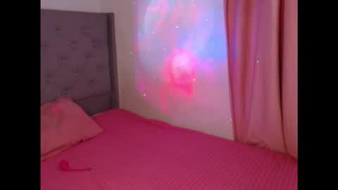 Ari online show from 11/08/25, 07:19