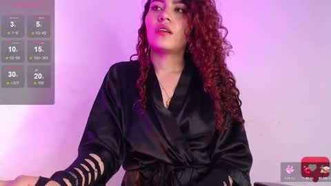 Snapshot of ariadna_tr chatting on 12/26/24, 06:33 Ari online show from 12/26/24, 06:33