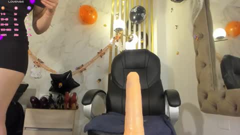 aria  online show from 10/22/25, 07:35