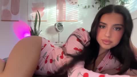 Aria  online show from 11/13/25, 04:17