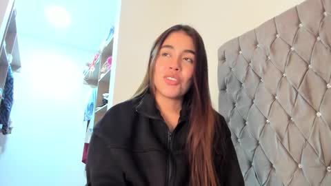 Snapshot of ariamontgomeryyy chatting on 12/30/24, 04:09 Aria Montgomery online show from 12/30/24, 04:09