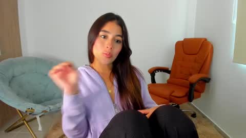 Snapshot of ariamontgomeryyy chatting on 02/14/25, 09:53 Aria Montgomery online show from 02/14/25, 09:53