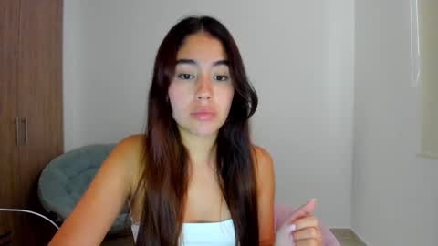 Snapshot of ariamontgomeryyy chatting on 03/05/25, 07:38 Aria Montgomery online show from 03/05/25, 07:38