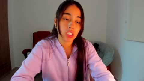 Snapshot of ariamontgomeryyy chatting on 03/10/25, 03:12 Aria Montgomery online show from 03/10/25, 03:12