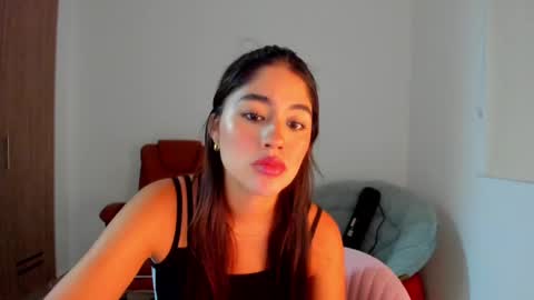 Snapshot of ariamontgomeryyy chatting on 03/10/25, 06:16 Aria Montgomery online show from 03/10/25, 06:16