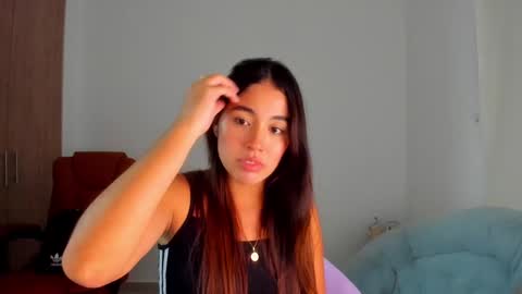 Snapshot of ariamontgomeryyy chatting on 03/11/25, 06:10 Aria Montgomery online show from 03/11/25, 06:10