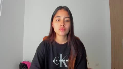 Snapshot of ariamontgomeryyy chatting on 11/07/25, 01:38 Aria Montgomery online show from 11/07/25, 01:38